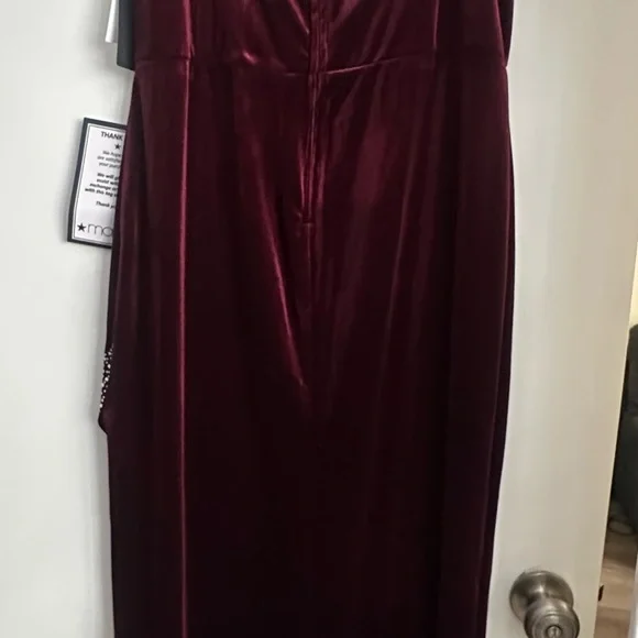 City Studio Strapless Burgundy Dress - Picture 5 of 10